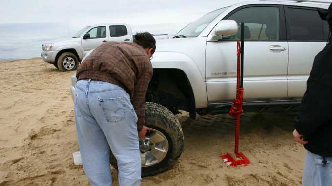 Farm Jack Buyer's Guide: 5 beste voor het heffen van auto's of landbouwbedrijf