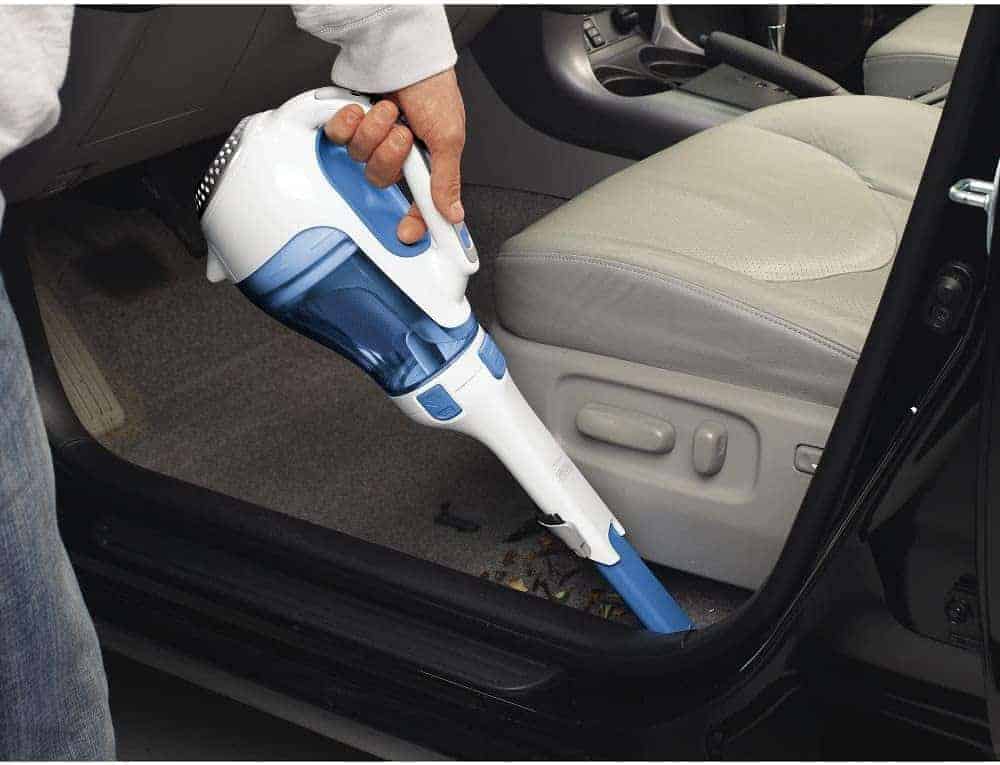 Best handheld vacuum cleaner for your car: Black+Decker HHVI320JR02 Magic Blue