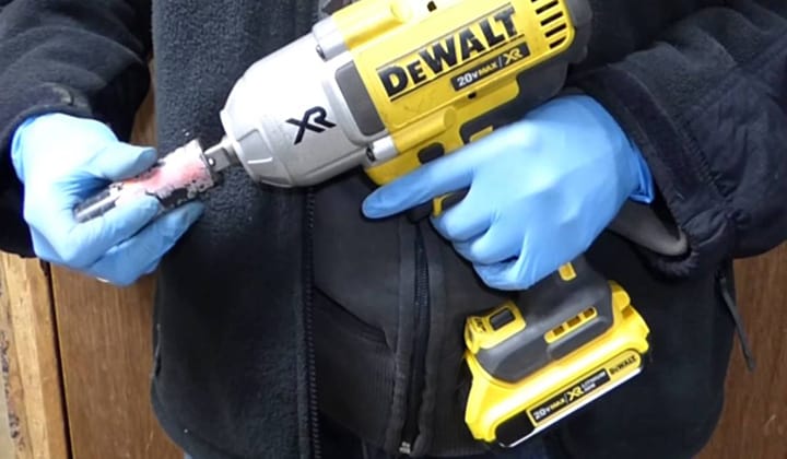 How-To-Put-A-Socket-On-An-Impact-Wrench