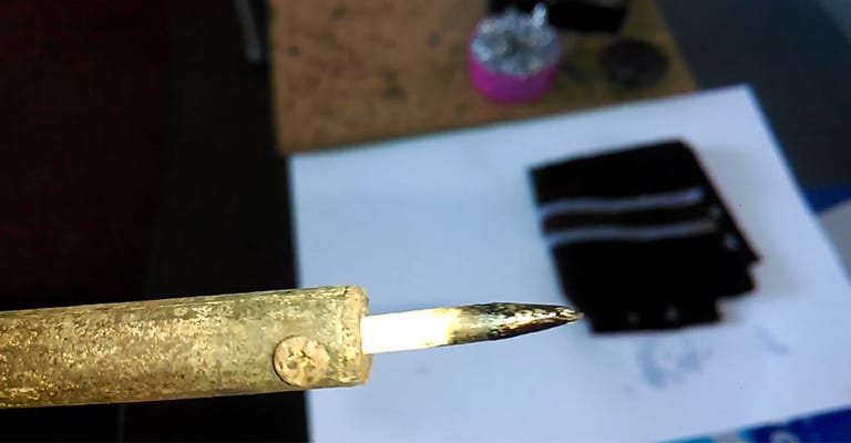 How-to-Clean-Oxidized-Soldering-Iron-Tip