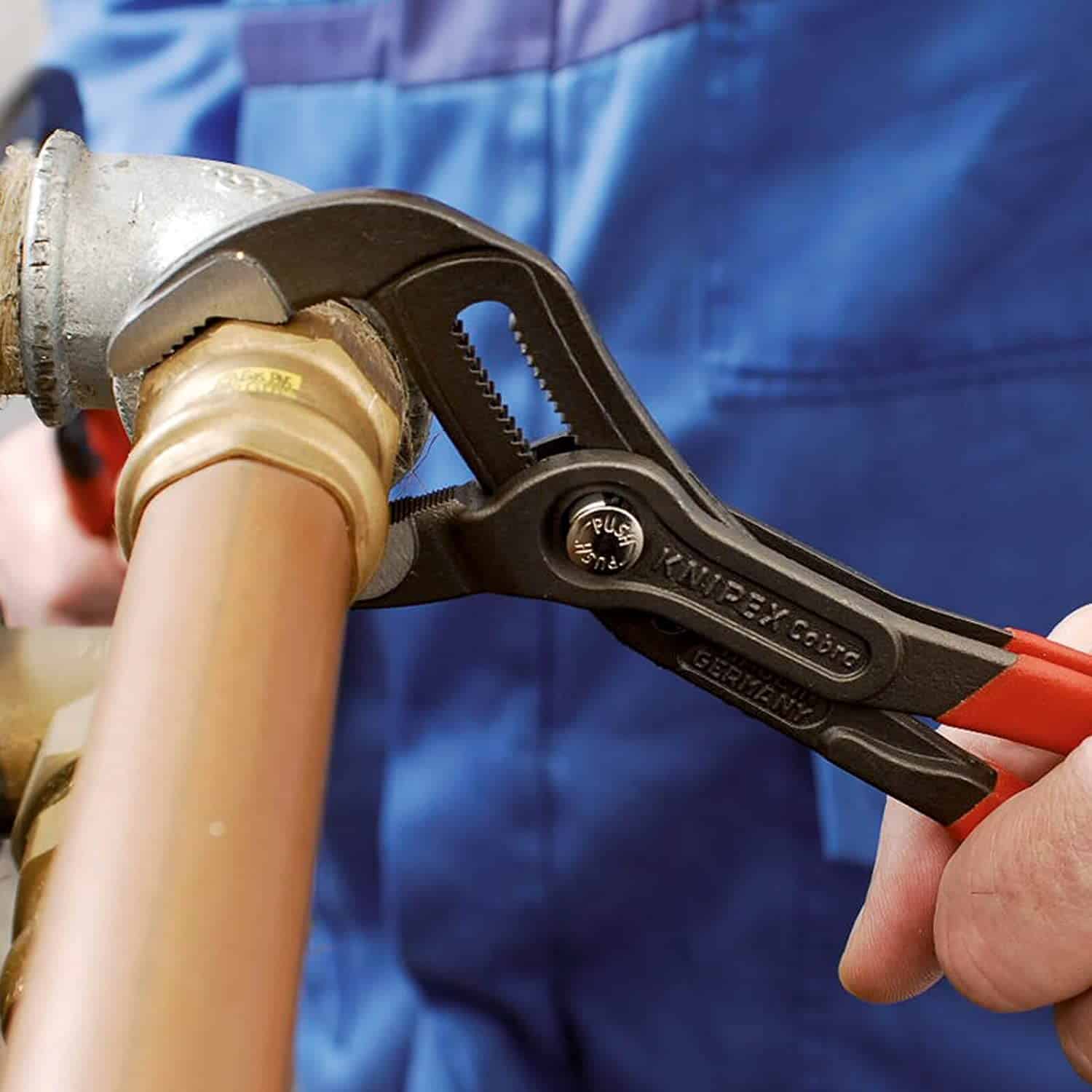 配管に最適なチャンネルロックプライヤー：KNIPEX Tools Cobra Water Pump Pliers