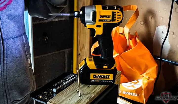 Dewalt DCF885C1 20V MAX Impact Driver Kit Review