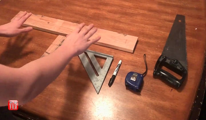 How-to-Cut-Baseboard-Corners-with-a-Hand-Saw