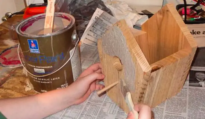 How-to-Make-a-Birdhouse-Out-of-Wood