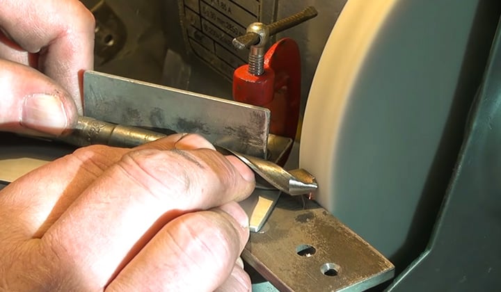 How-to-Sharpen-a-Drill-Bit