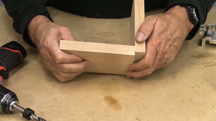 How-to-use-a-dowel-jig-2