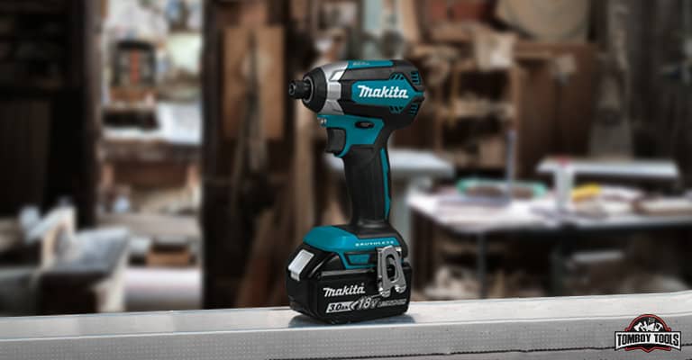 Makita XDT111 3.0 Ah 18V LXT Kit Dràibhear Buaidh gun sreang Lithium-Ion