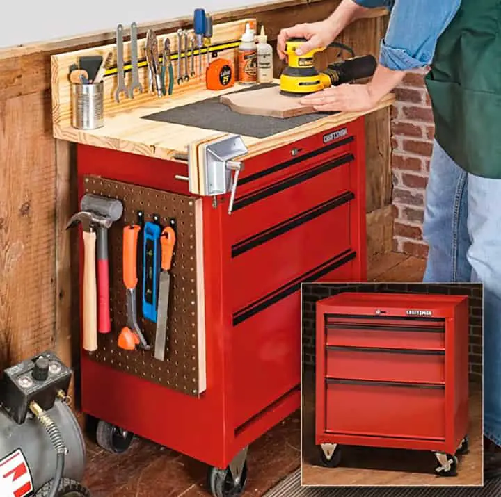 Moveable workbench