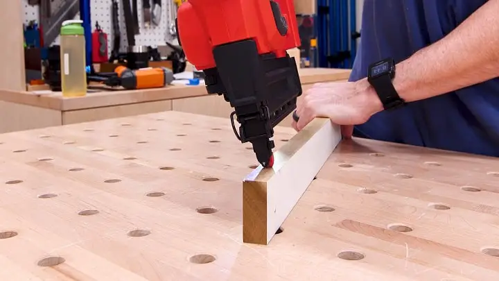 Pneumatic brad nailer