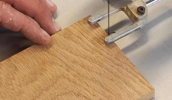 Populární-Uses-Of-A-Scroll-Saw