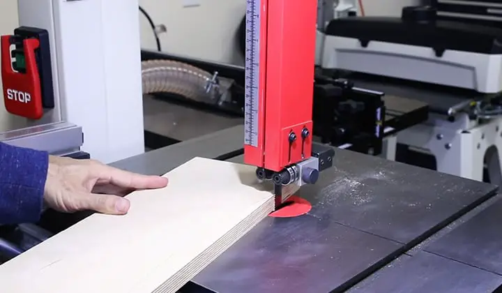 Safely cutting wood with a bandsaw