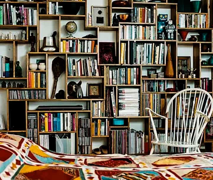 The Asymmetrical Bookshelf 
