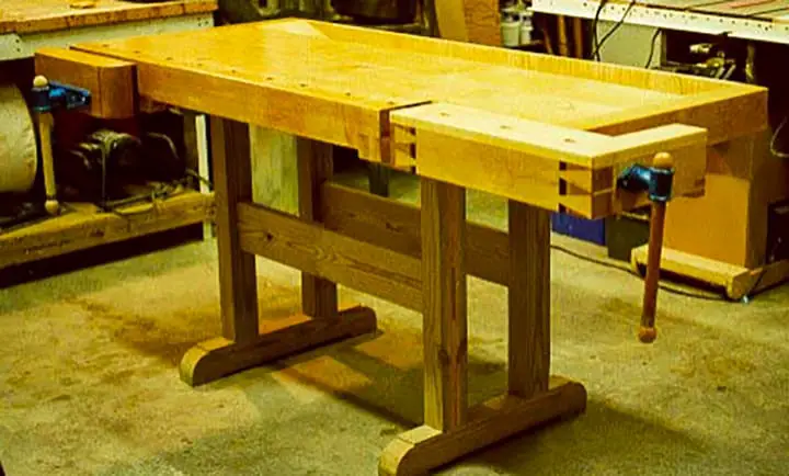 Déi traditionell Workbench