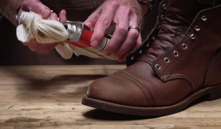 Trucs om zweetvoeten in werkschoenen te voorkomen