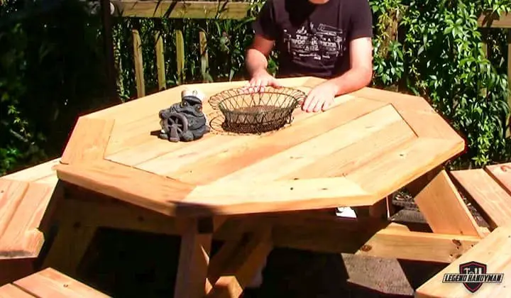 Picnic-Lawn-Table