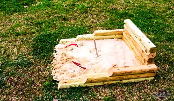 how-to-make-a-DIY-horse-hoe-pit-1