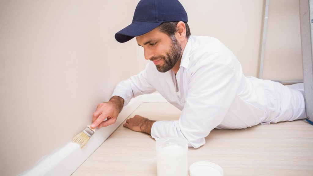 How to paint a skirting board