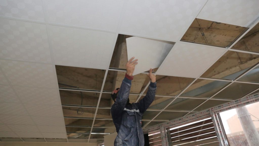 How to paint a suspended ceiling