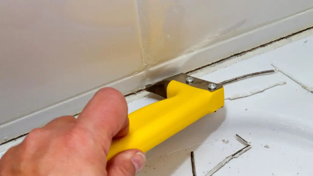 How to remove and replace silicone sealant