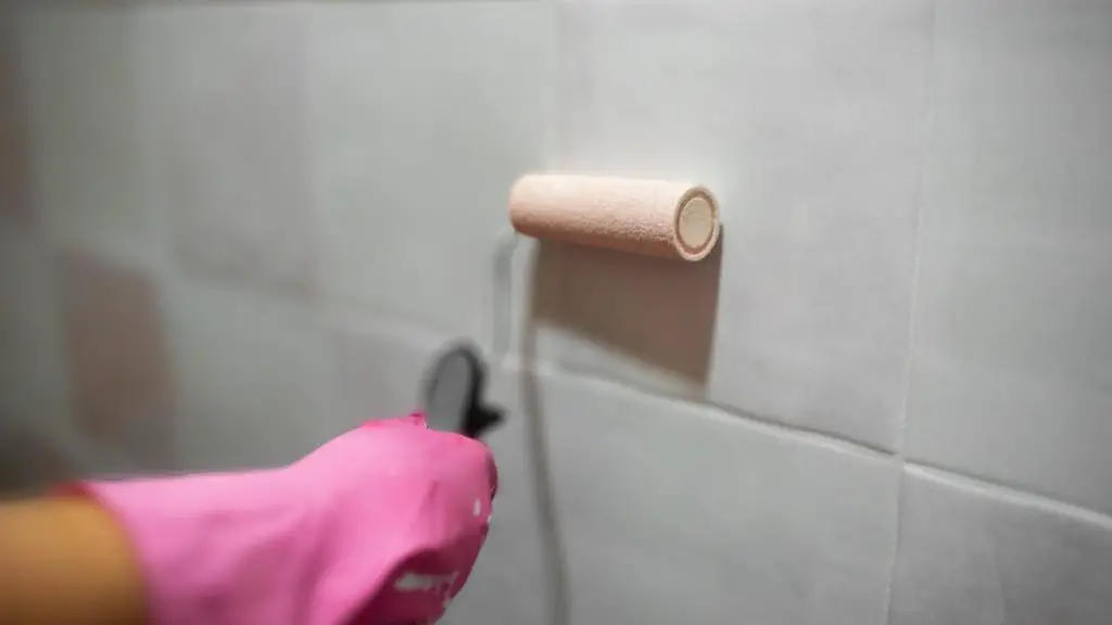 Painting bathroom tiles